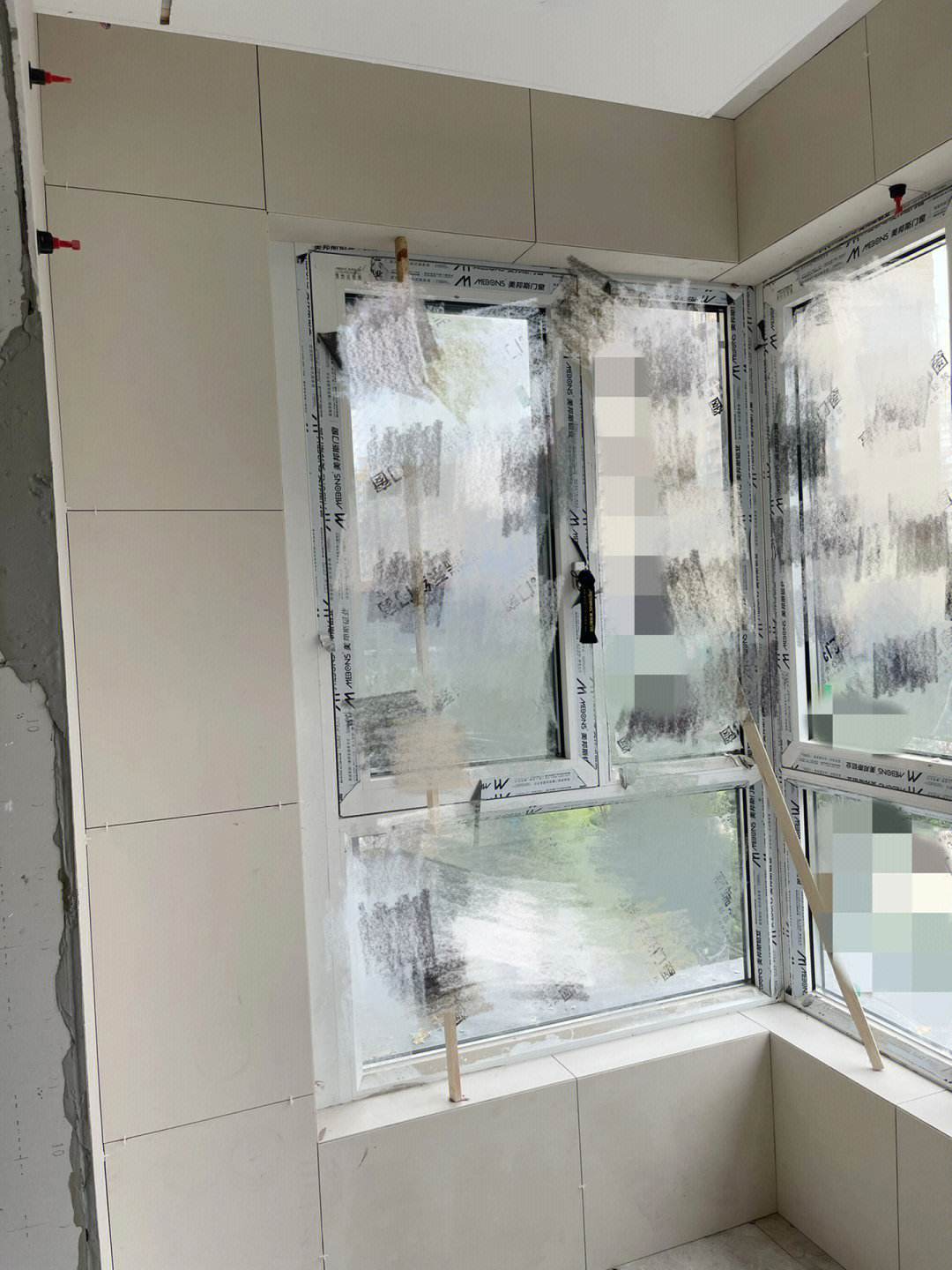 阳台墙砖空了一定会掉下来么视频(阳台墙砖空了一定会掉下来么视频教程)