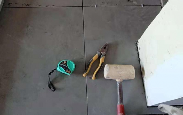 瓷砖脱落最简单修补方法有哪些视频(瓷砖脱落最简单修补方法有哪些视频教学) 瓷砖脱落最简单修补方法有哪些视频(瓷砖脱落最简单修补方法有哪些视频教学)